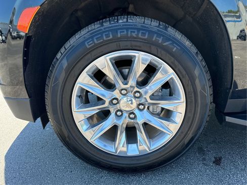 Used 2024 Chevrolet Tahoe Premier AWD/4WD image 24