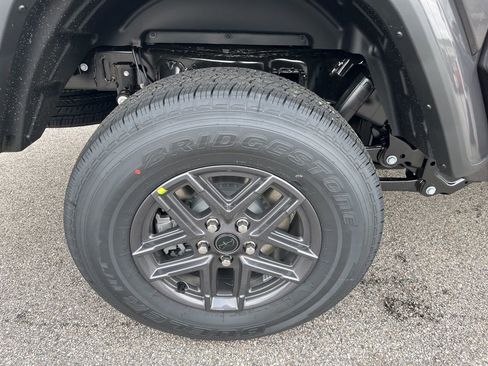 New 2026 Jeep Gladiator Sport image 9