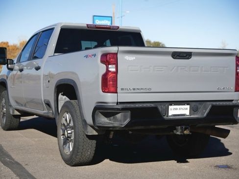 Used 2024 Chevrolet Silverado 2500 Custom w/ Custom Convenience Package image 7