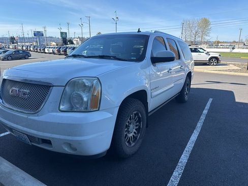 Used 2007 GMC Yukon XL Denali image 1