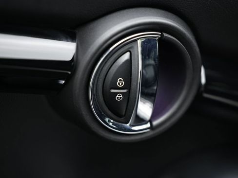 Used 2021 MINI Cooper John Cooper Works w/ 6.5" Touchscreen Package FWD image 18