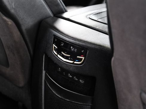 Used 2020 Cadillac Escalade ESV Platinum RWD image 40