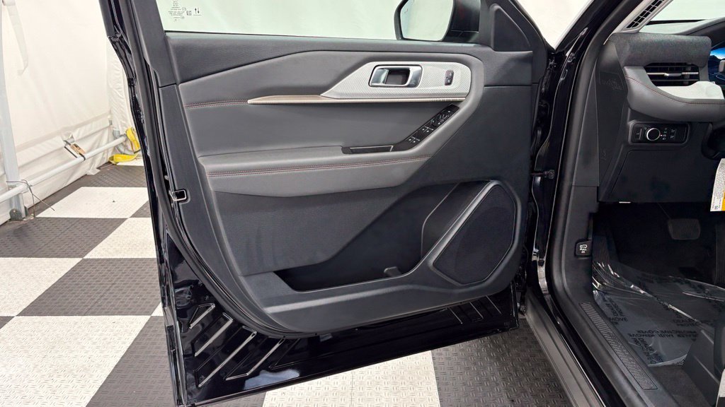 New 2026 Ford Explorer Active AWD/4WD image 17