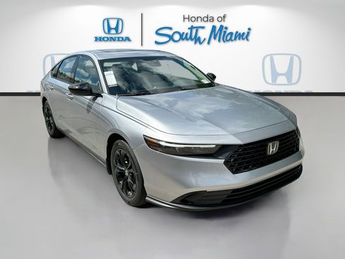 New 2025 Honda Accord SE image 1