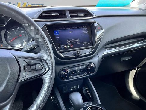 Used 2021 Chevrolet TrailBlazer LT w/ Sun and Liftgate Package AWD/4WD image 9