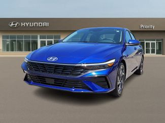 Used 2025 Hyundai Elantra Limited FWD video 1