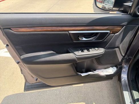 Used 2018 Honda CR-V EX image 11