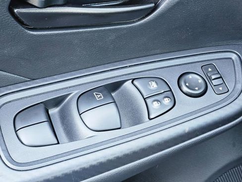 New 2025 Nissan Versa S w/ Trunk Package FWD image 21