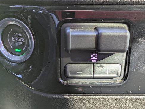 Used 2024 GMC Sierra 2500 SLE image 23