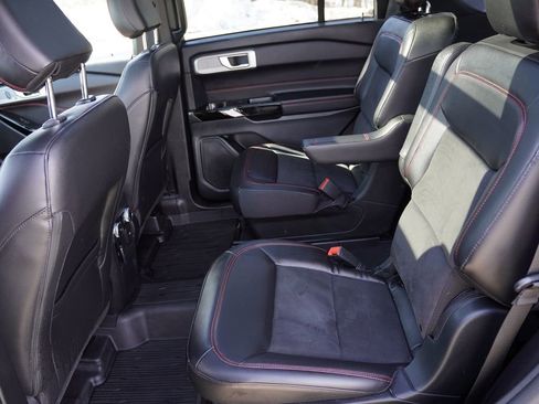 Used 2023 Ford Explorer ST-Line w/ Class IV Trailer Tow Package image 17