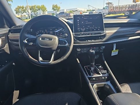 New 2026 Jeep Compass Trailhawk w/ Trailer Tow Group image 25