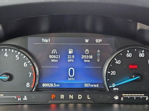 Used 2023 Ford Explorer XLT w/ Equipment Group 202A AWD/4WD image 10