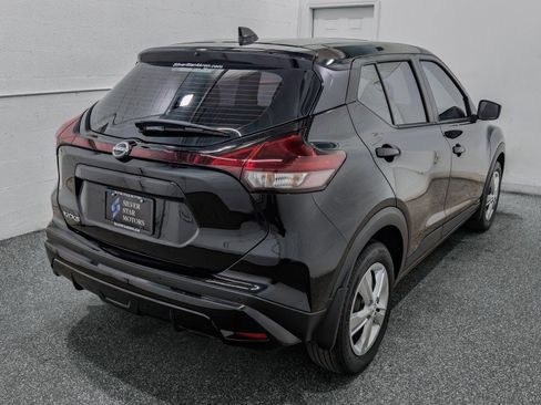 Used 2024 Nissan Kicks S image 8