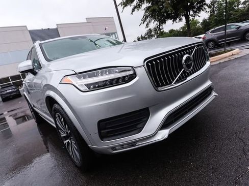 Used 2020 Volvo XC90 T6 Momentum w/ Protection Package Premier AWD/4WD image 16