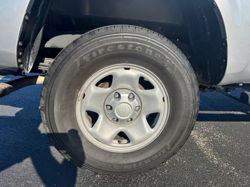 Used 2021 Toyota Tacoma SR RWD image 9