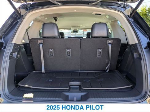 Certified 2025 Honda Pilot EX-L image 23
