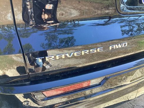 New 2026 Chevrolet Traverse High Country w/ LPO, Floor Liner Package AWD/4WD image 8