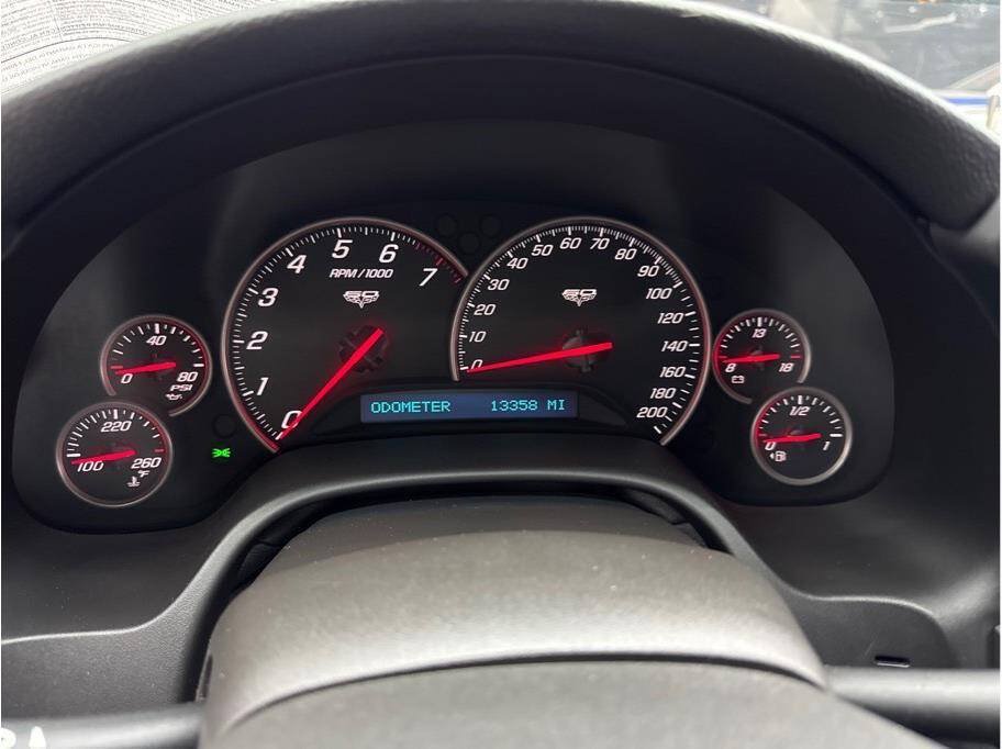 Used 2013 Chevrolet Corvette Coupe w/ 3LT Preferred Equipment Group RWD image 13