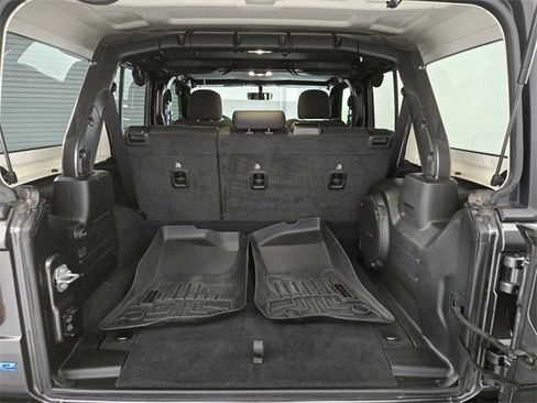 Used 2023 Jeep Wrangler Unlimited Rubicon 4xe image 19