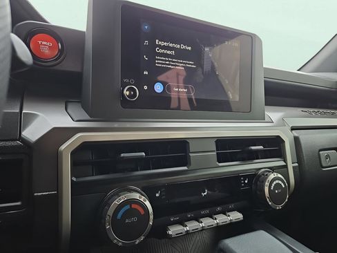 Used 2025 Toyota Tacoma TRD Off-Road image 17