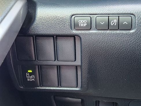 Used 2016 Lexus IS 350 AWD image 24