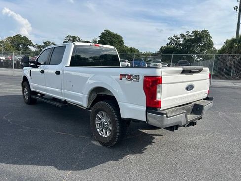Used 2018 Ford F250 XL w/ Power Equipment Group AWD/4WD image 3