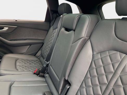 New 2026 Audi SQ7 Premium Plus AWD/4WD image 12