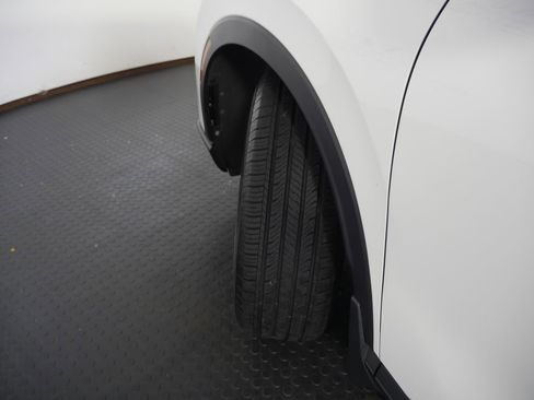 Used 2023 Honda CR-V EX-L image 17