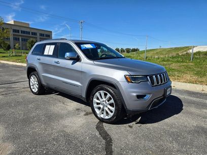 Used 2017 Jeep Grand Cherokee Limited w/ Luxury Group II