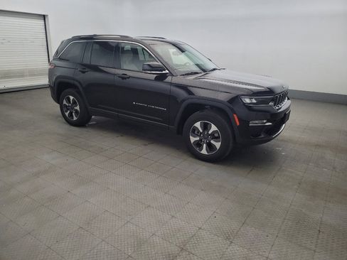 Used 2023 Jeep Grand Cherokee 4WD 4xe image 11