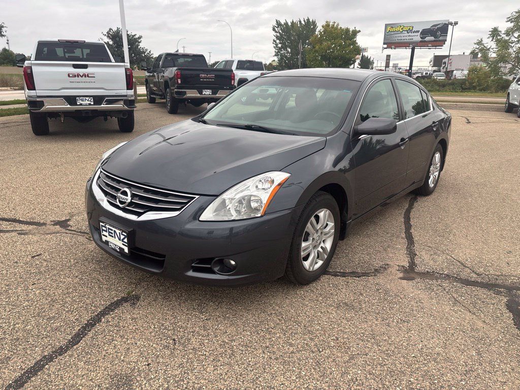 Used 2011 Nissan Altima 2.5 S w/ Convenience Pkg FWD image 1