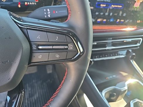 Used 2026 Chevrolet Traverse RS w/ LPO, Floor Liner Package AWD/4WD image 18