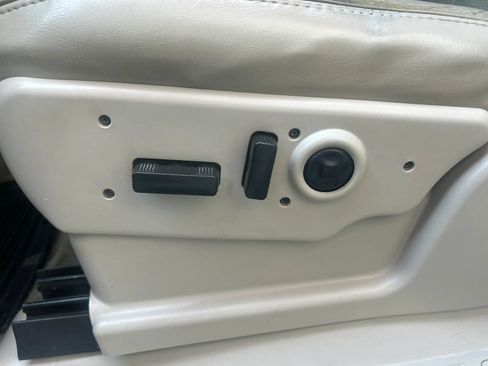 Used 2005 Cadillac Escalade AWD image 13