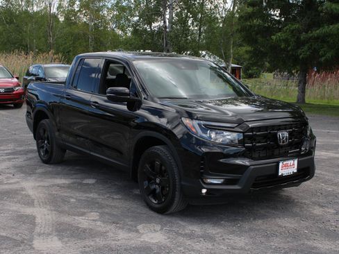 Certified 2024 Honda Ridgeline Black Edition image 3