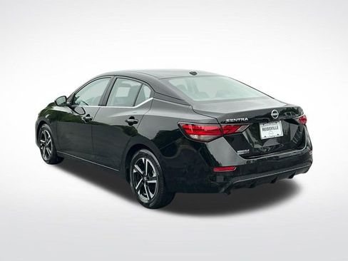 Used 2025 Nissan Sentra SV FWD image 4