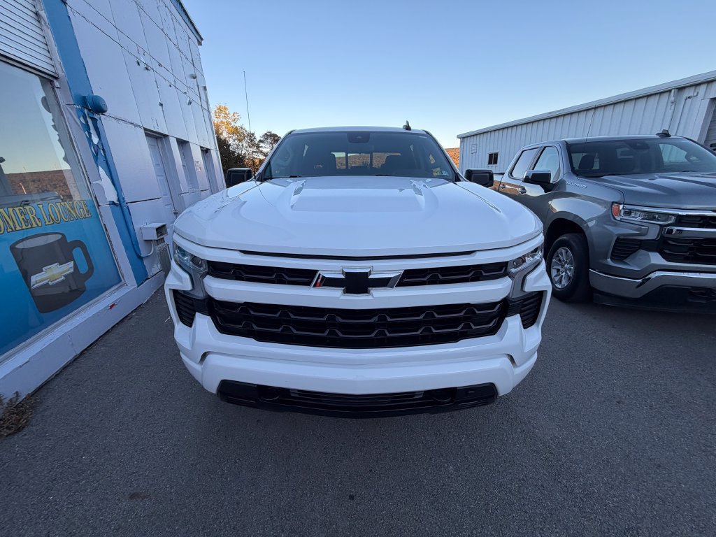 Used 2023 Chevrolet Silverado 1500 RST w/ Convenience Package II AWD/4WD image 8