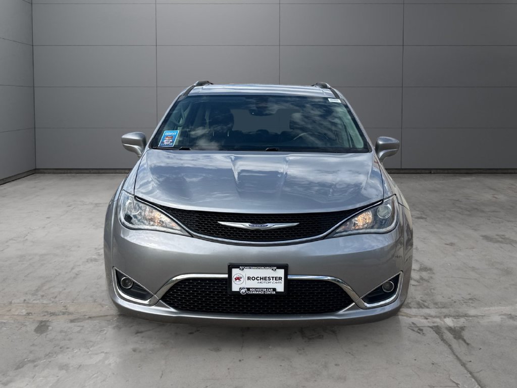 Used 2019 Chrysler Pacifica Touring-L FWD image 8