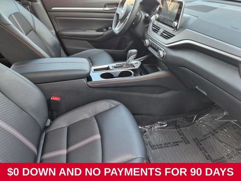Used 2025 Nissan Altima 2.5 SR FWD image 30