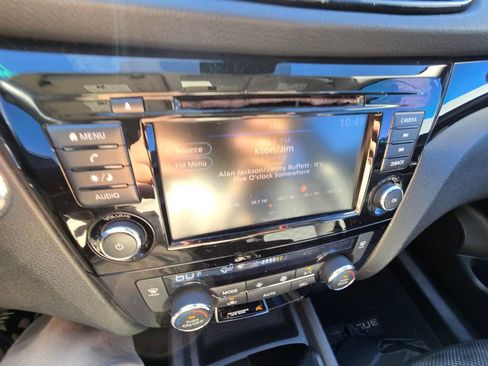 Used 2019 Nissan Rogue Sport SV image 14