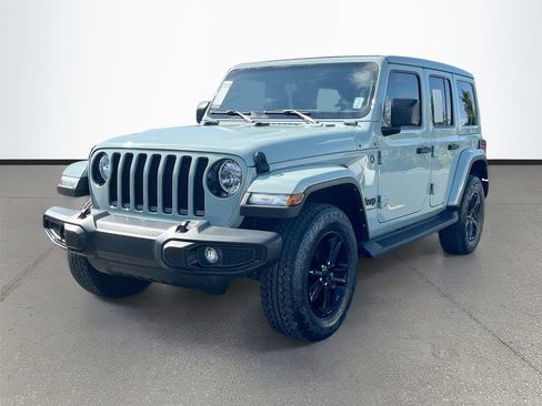 Used 2023 Jeep Wrangler Unlimited Sahara AWD/4WD image 3