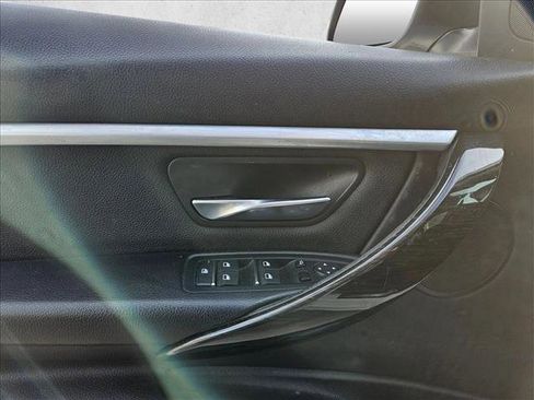 Used 2018 BMW 330i xDrive Sedan image 9