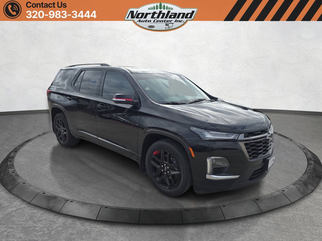 Used 2023 Chevrolet Traverse Premier w/ Redline Edition AWD/4WD image 3