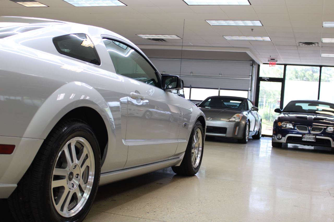 Used 2005 Ford Mustang GT RWD image 21