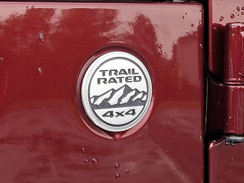 Used 2021 Jeep Gladiator Overland w/ Popular Equipment Package AWD/4WD image 29