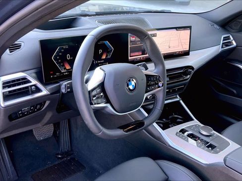 Certified 2025 BMW 330i Sedan image 19