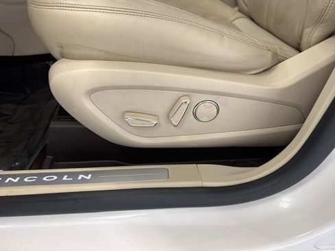 Used 2019 Lincoln MKC Reserve w/ MKC Climate Package image 16