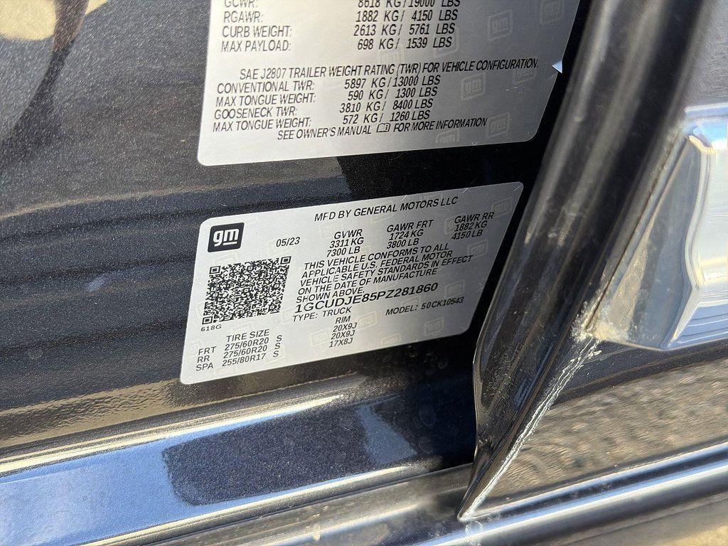 Used 2023 Chevrolet Silverado 1500 High Country w/ Technology Package AWD/4WD image 35
