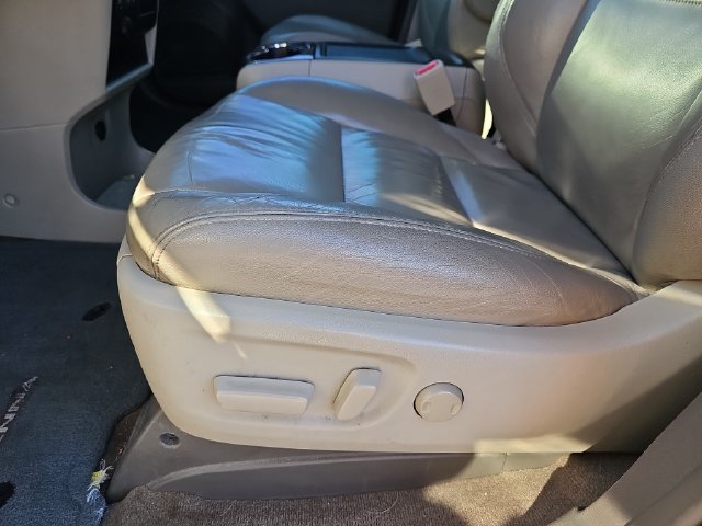 Used 2016 Toyota Sienna XLE FWD image 12