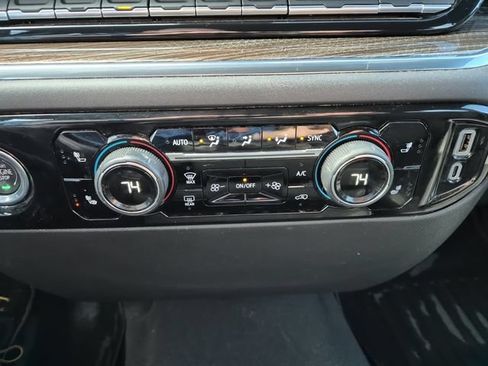 Used 2023 Chevrolet Silverado 1500 LT AWD/4WD image 17