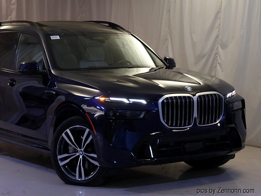 Certified 2025 BMW X7 xDrive40i AWD/4WD image 2